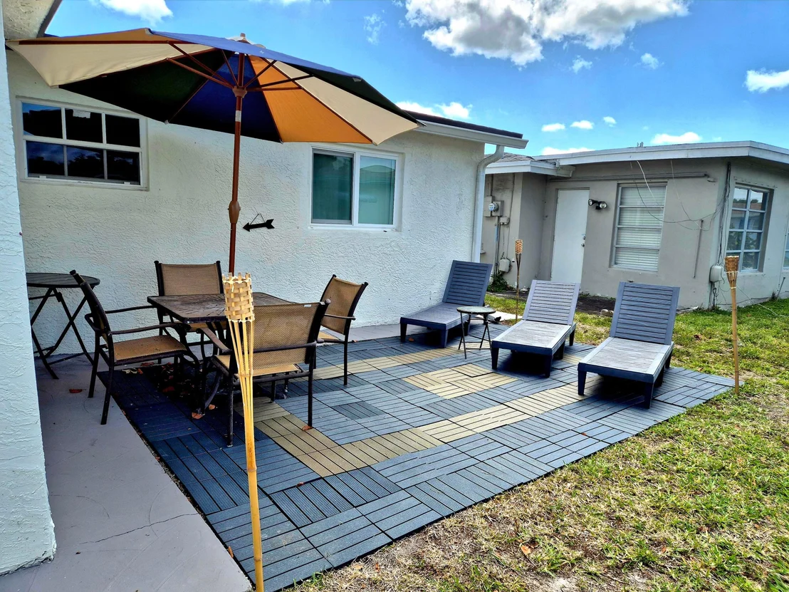 Photo of 1015 NW 68th Avenue