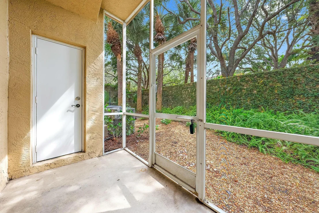 Photo of Unit A at 104 Lighthouse Circle