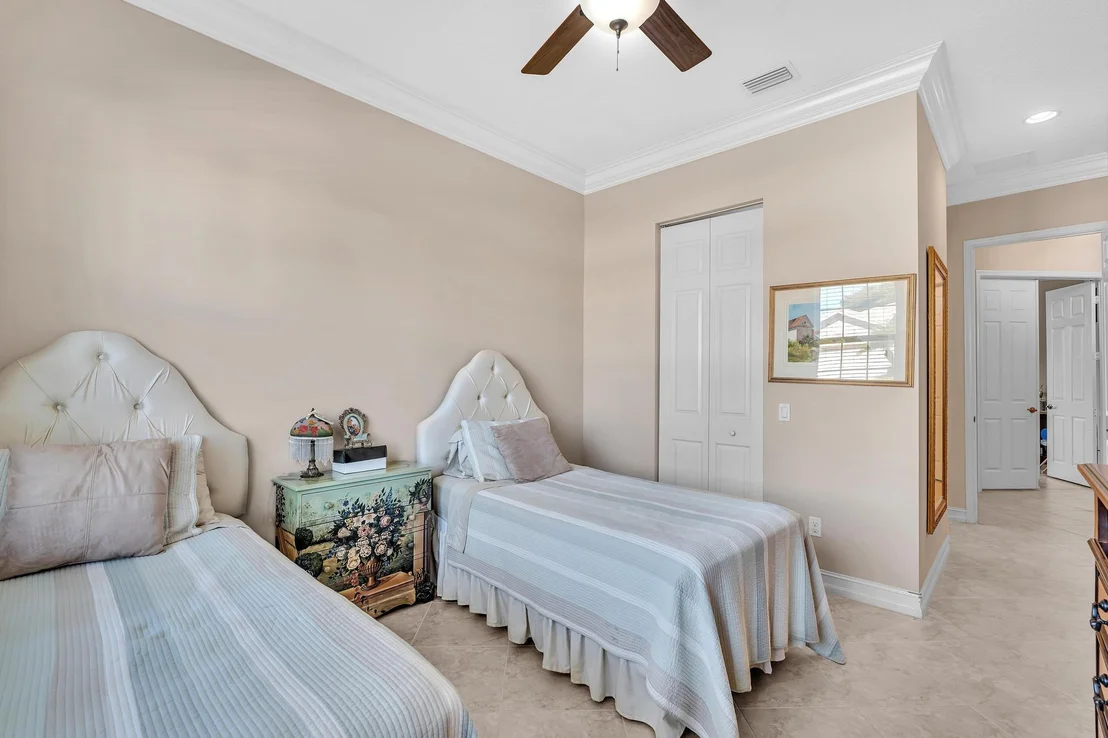 Photo of 9062 Meridian View Isle
