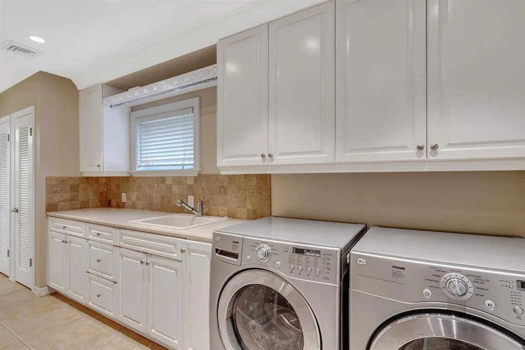 Photo of 744 Peachtree Lane
