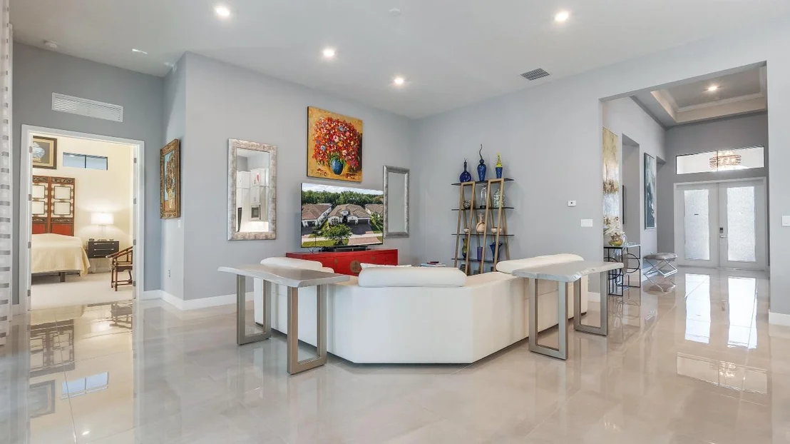 Photo of 7690 Cavern Lane