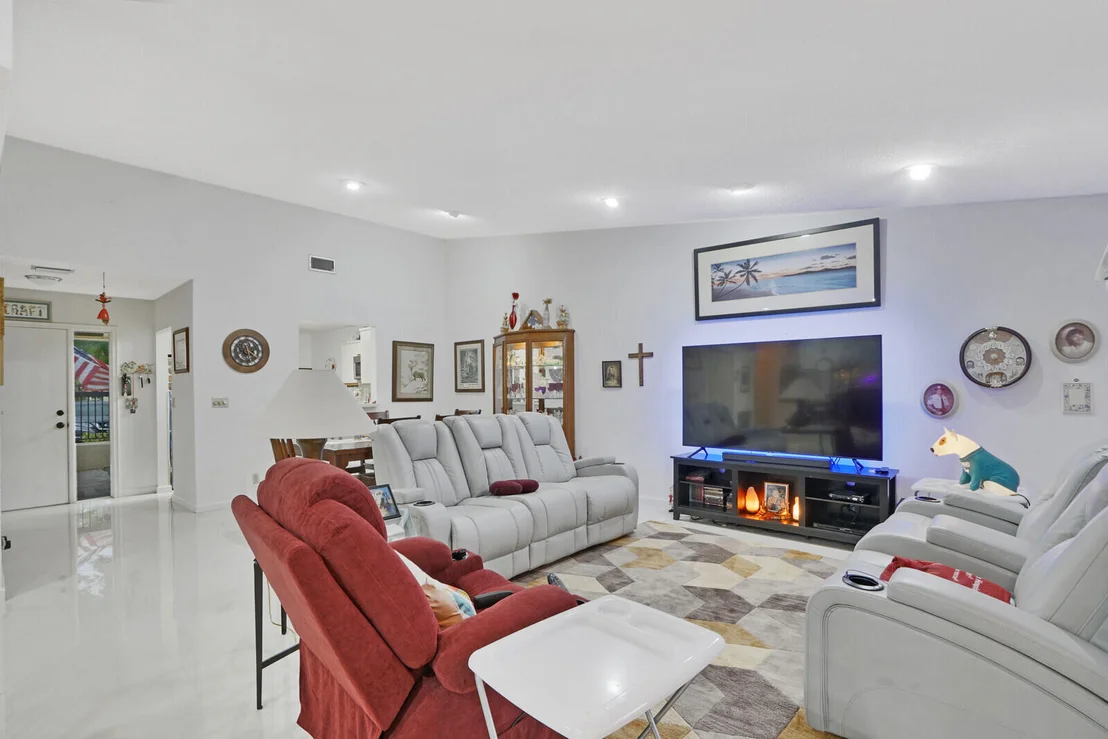 Photo of 10930 Lake Front Place