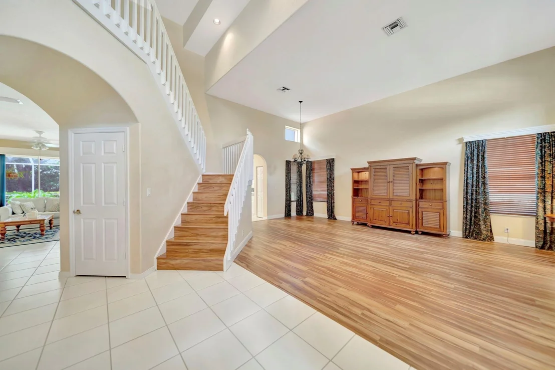 Photo of 16412 Diamond Place