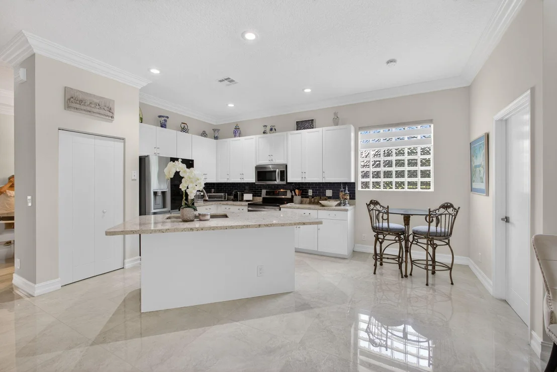 Photo of 8642 Plum Cay