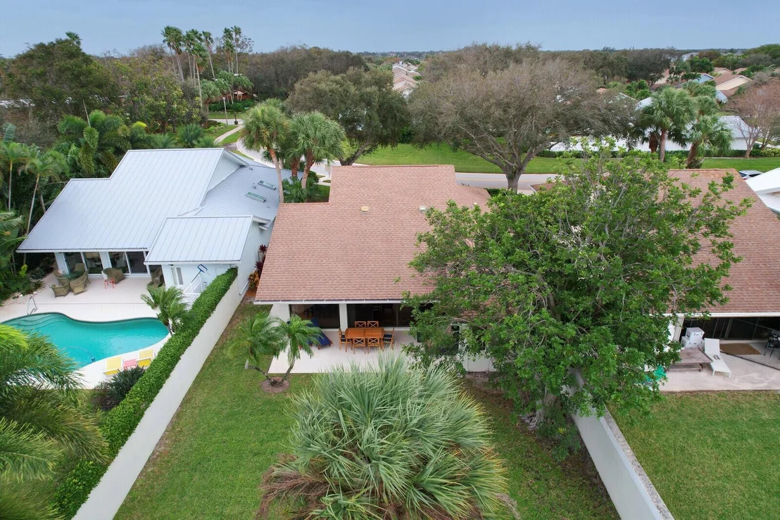 Photo of 408 River Edge Road