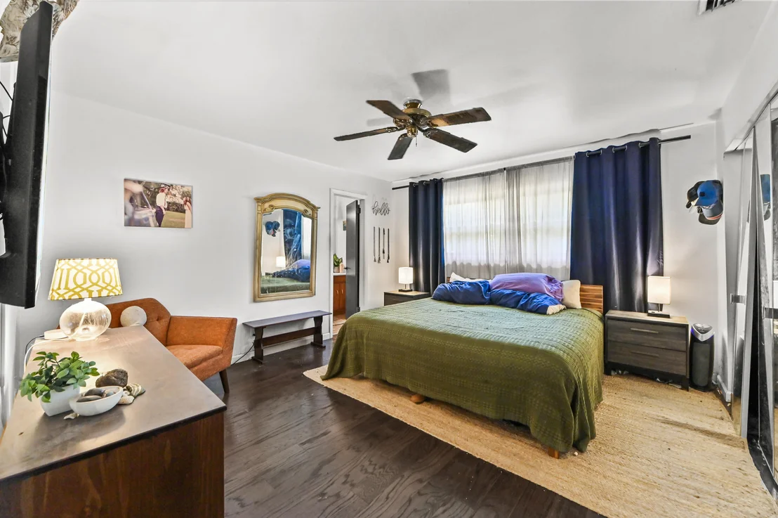 Photo of 7635 Oakmont Drive