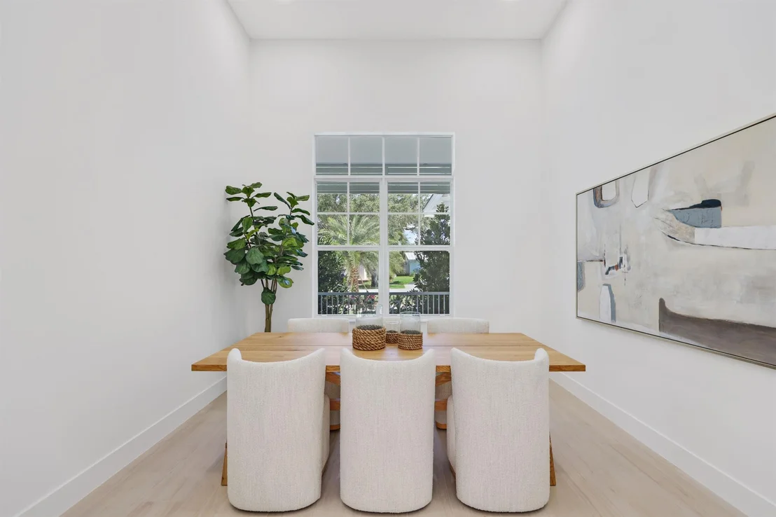 Photo of 737 Nighthawk Way
