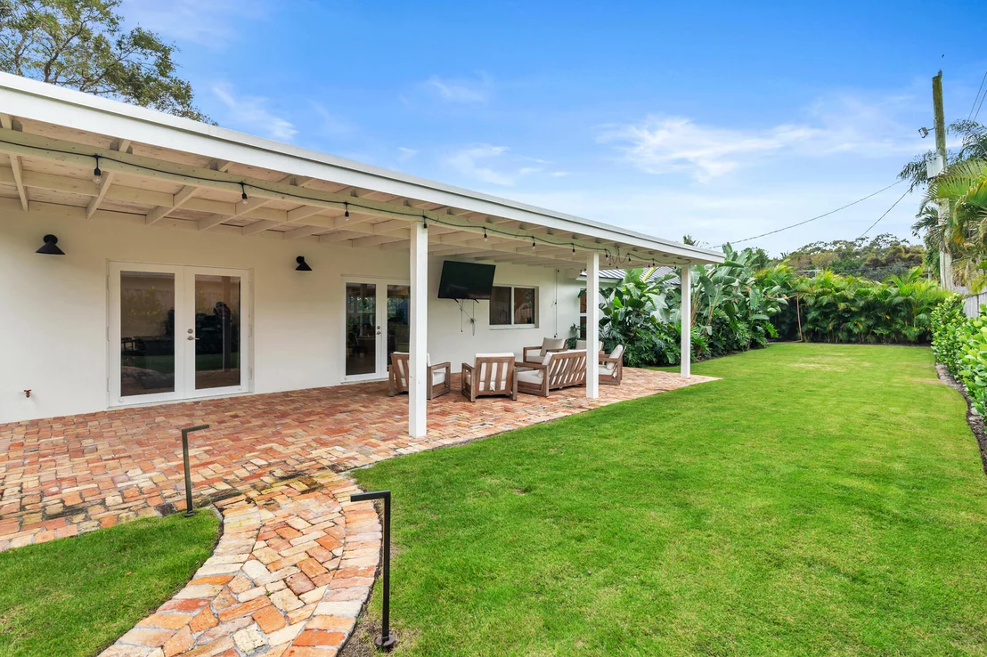 Photo of 7521 Edgewater Circle