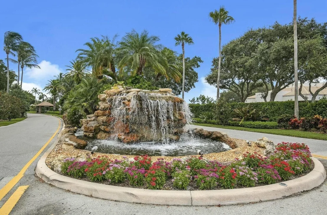 Photo of 341 Glenbrook Drive