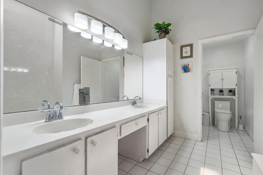 Photo of 8521 Leeway Lane