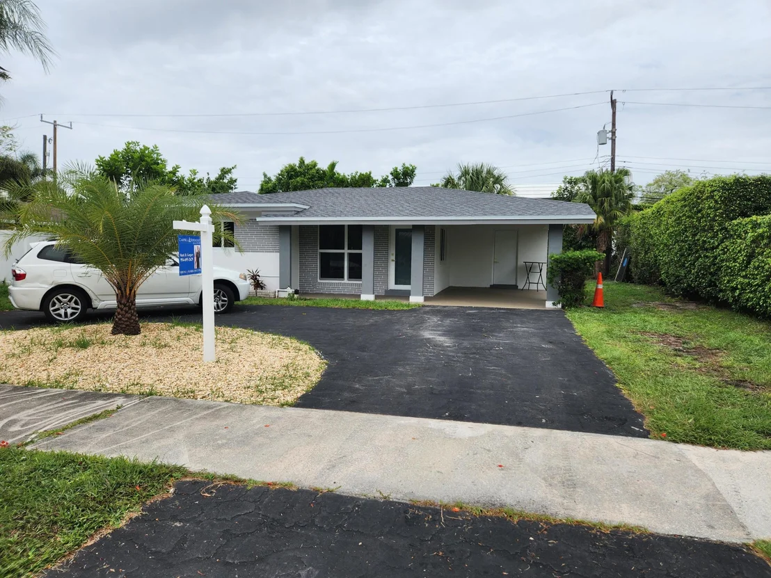 Photo of 401 SE 1st Avenue