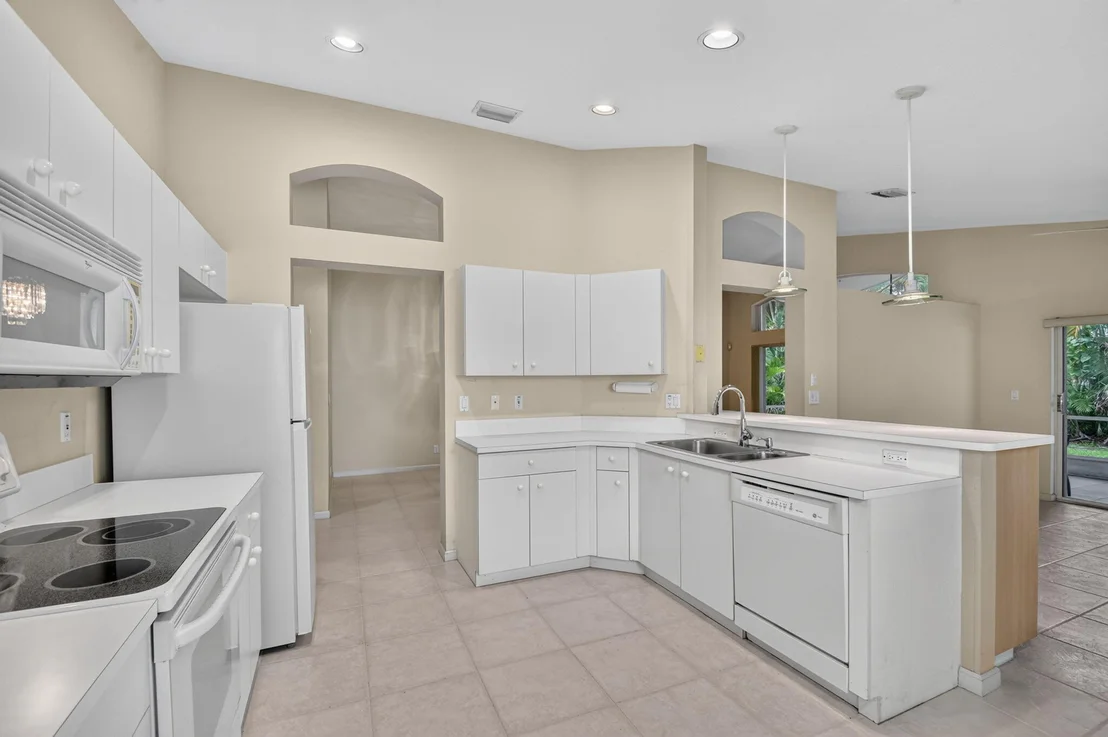 Photo of 9840 Arbor View Drive S