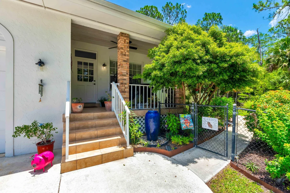 Photo of 9266 Oak Hammock Lane