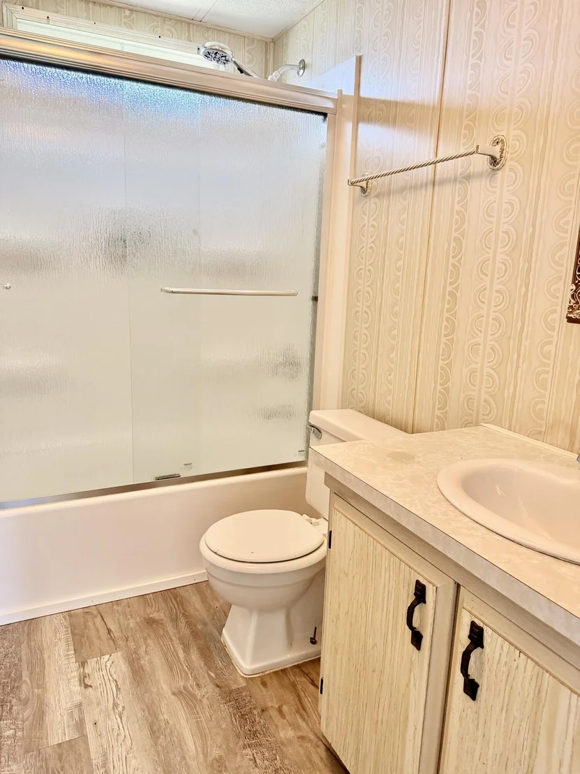 Photo of 2301 SE 33RD Street