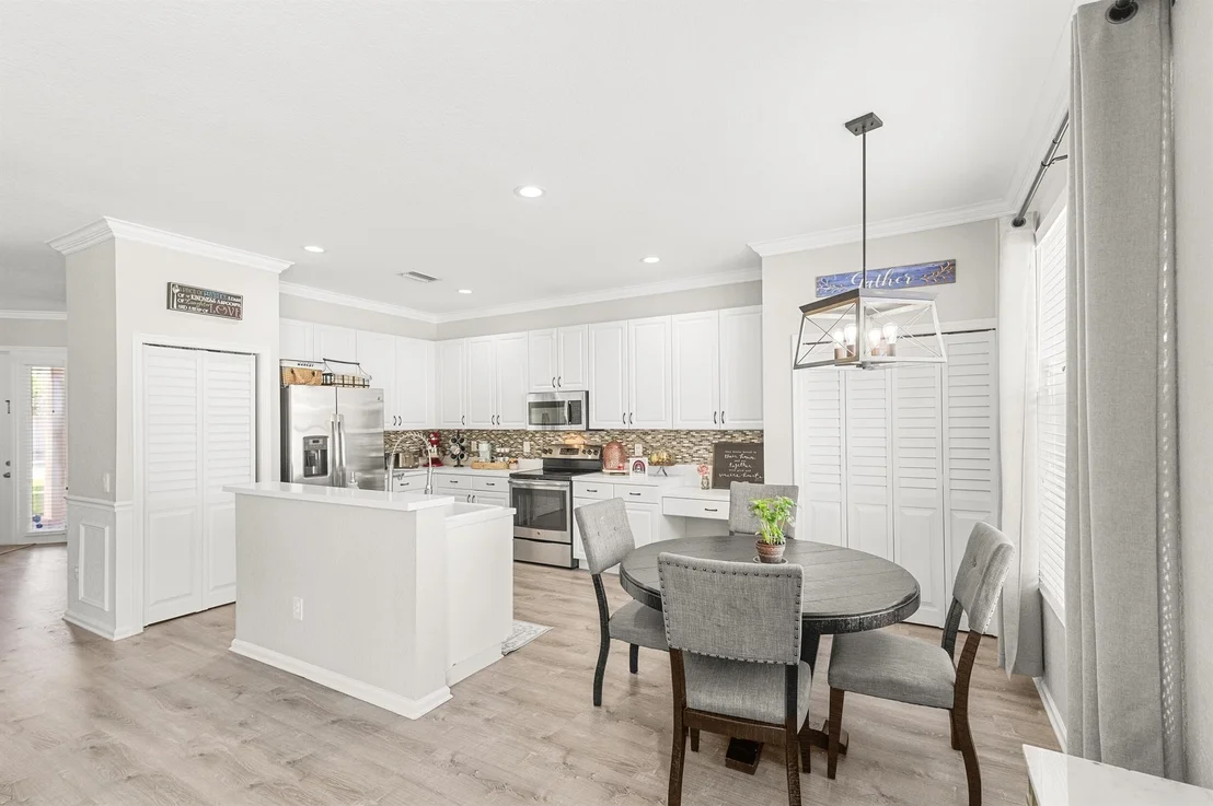 Photo of 5082 Starblaze Drive