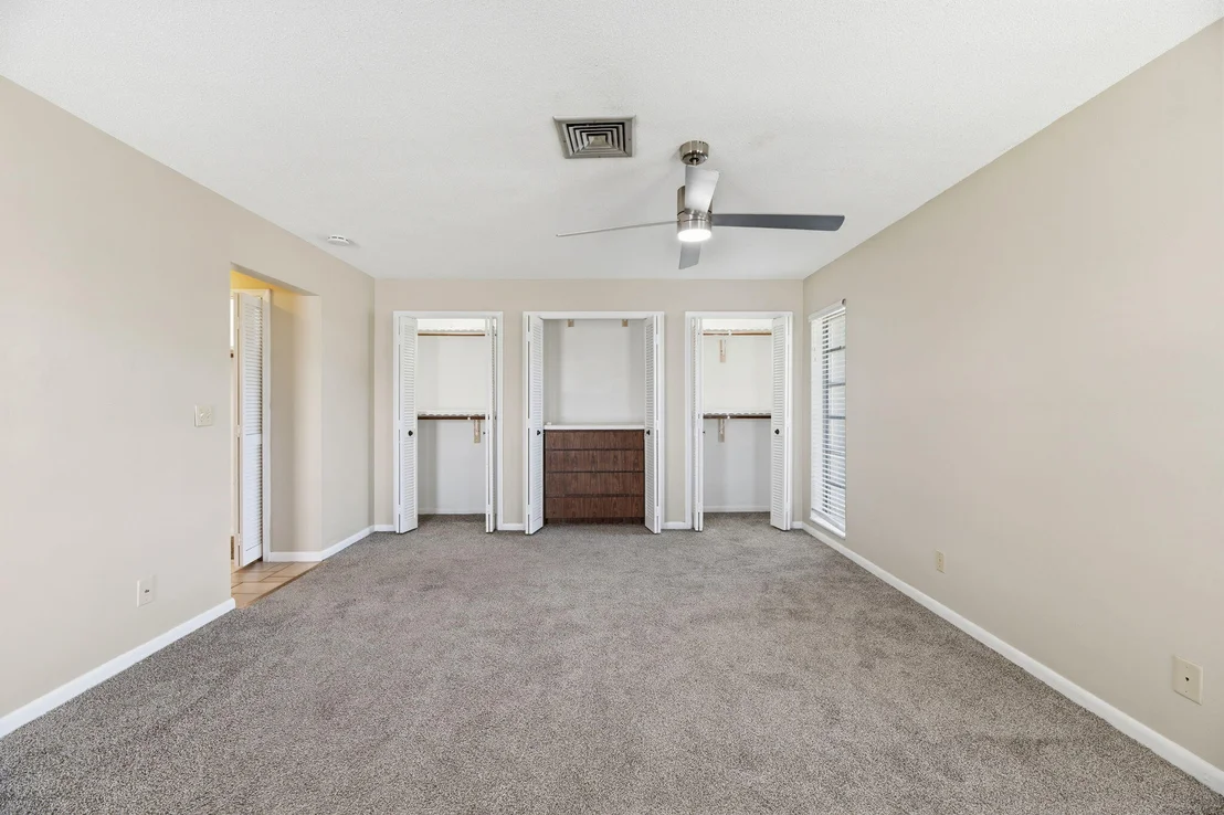 Photo of 232 Gleneagles Drive
