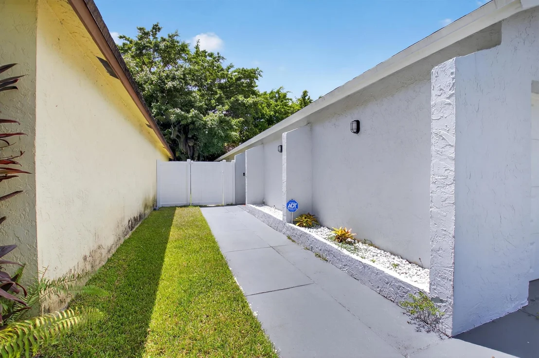 Photo of 9156 Pine Springs Drive