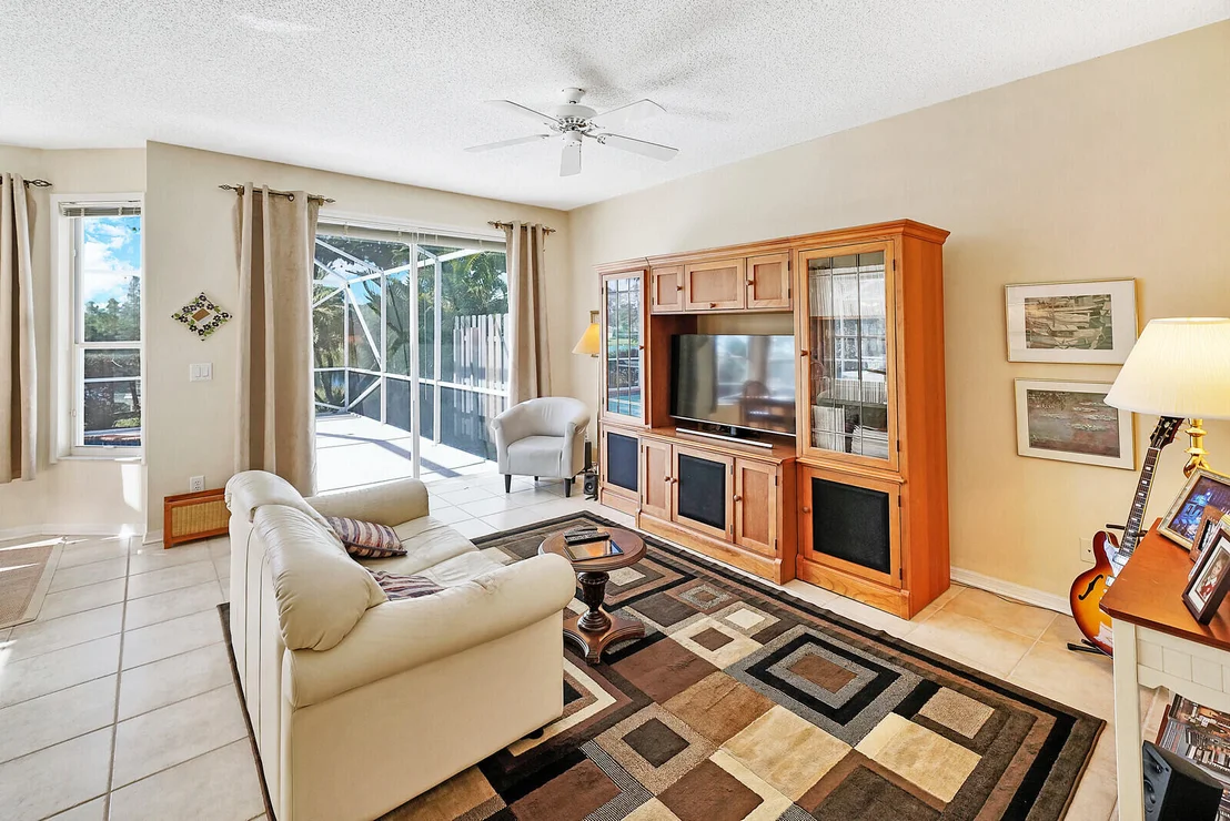 Photo of 4180 Manor Forest Trail