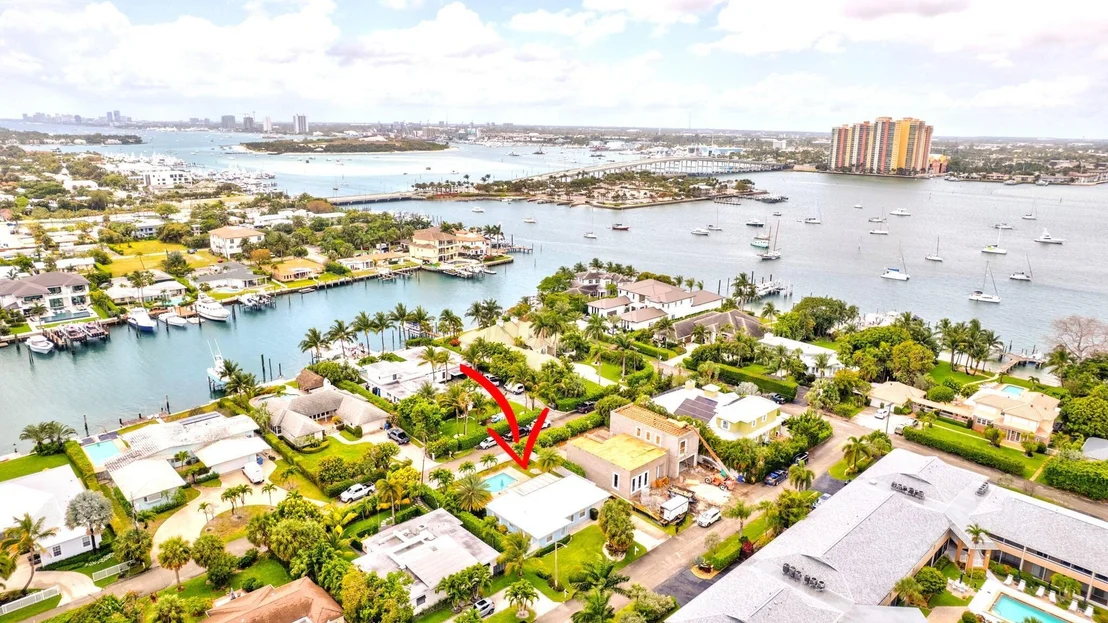 Photo of 1131 Surf Road