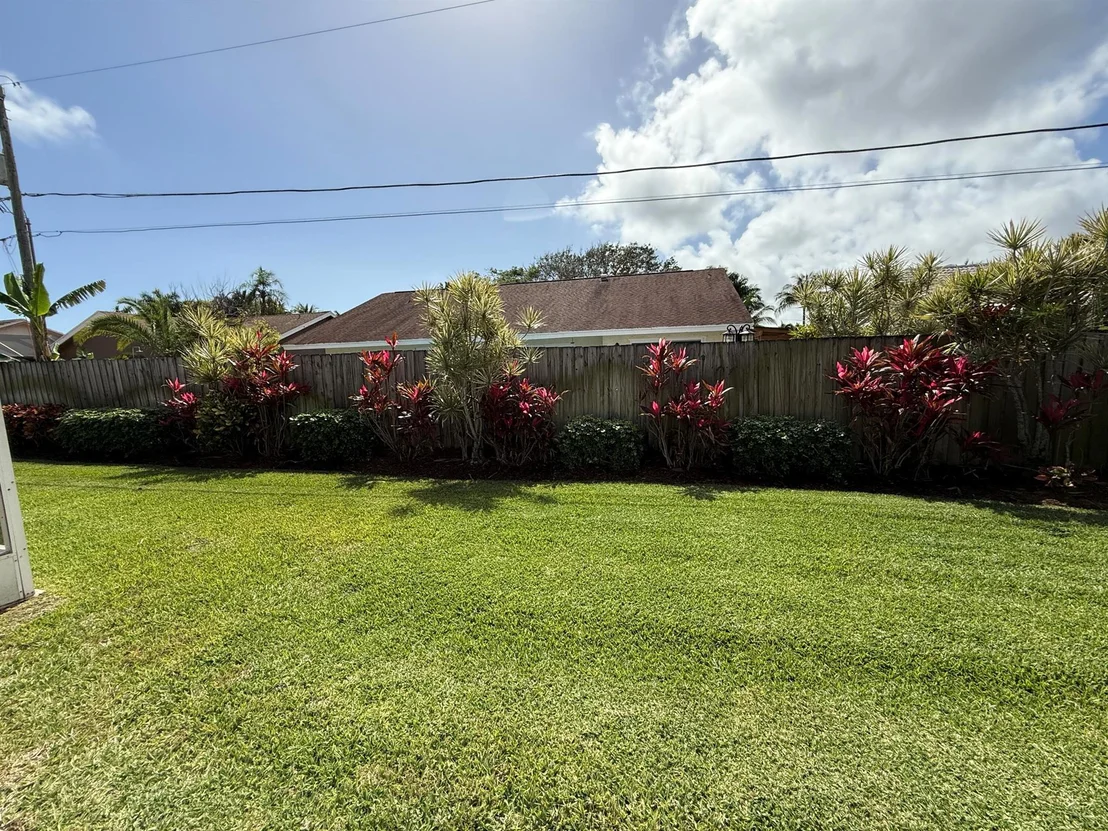 Photo of 330 Oregon Lane
