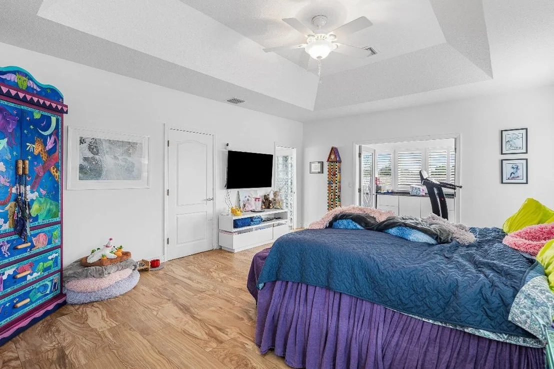 Photo of 678 Carriage Hill Lane