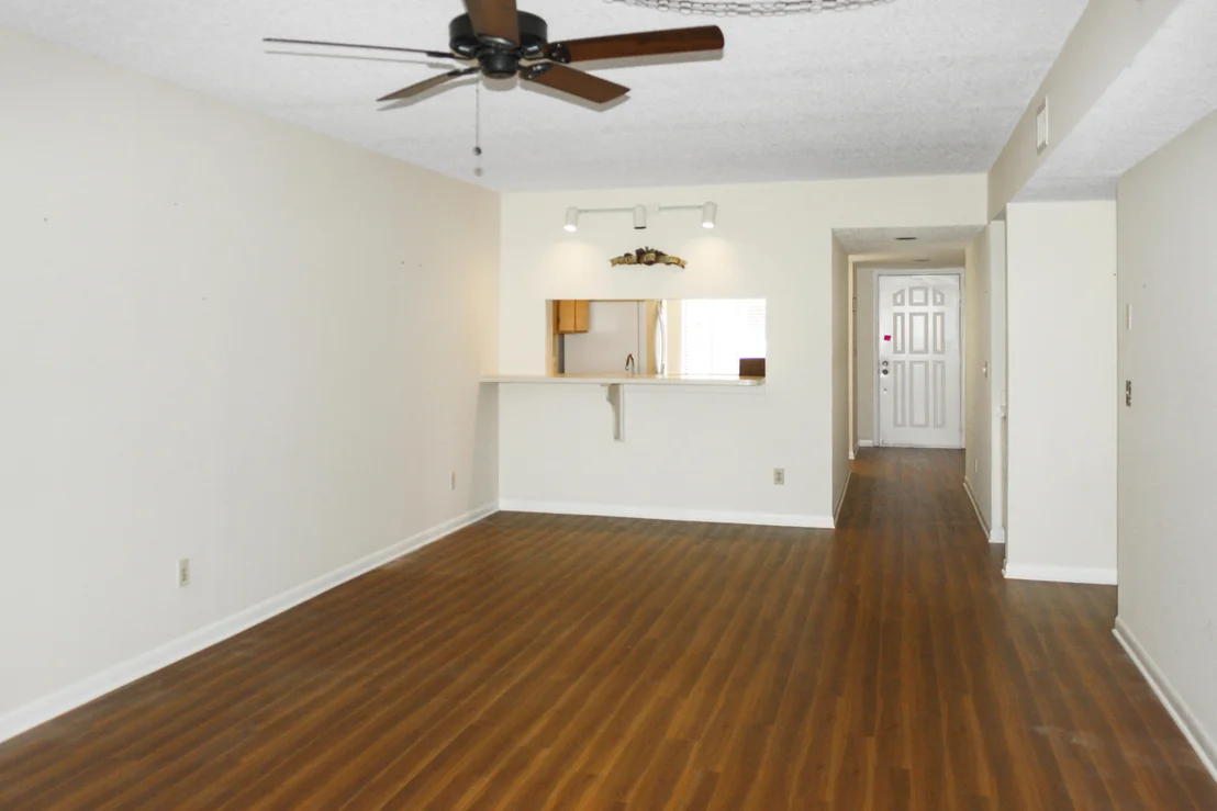 Photo of Unit A at 501 Pinecrest Circle