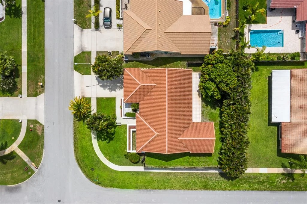 Photo of 9535 Sun Pointe Drive