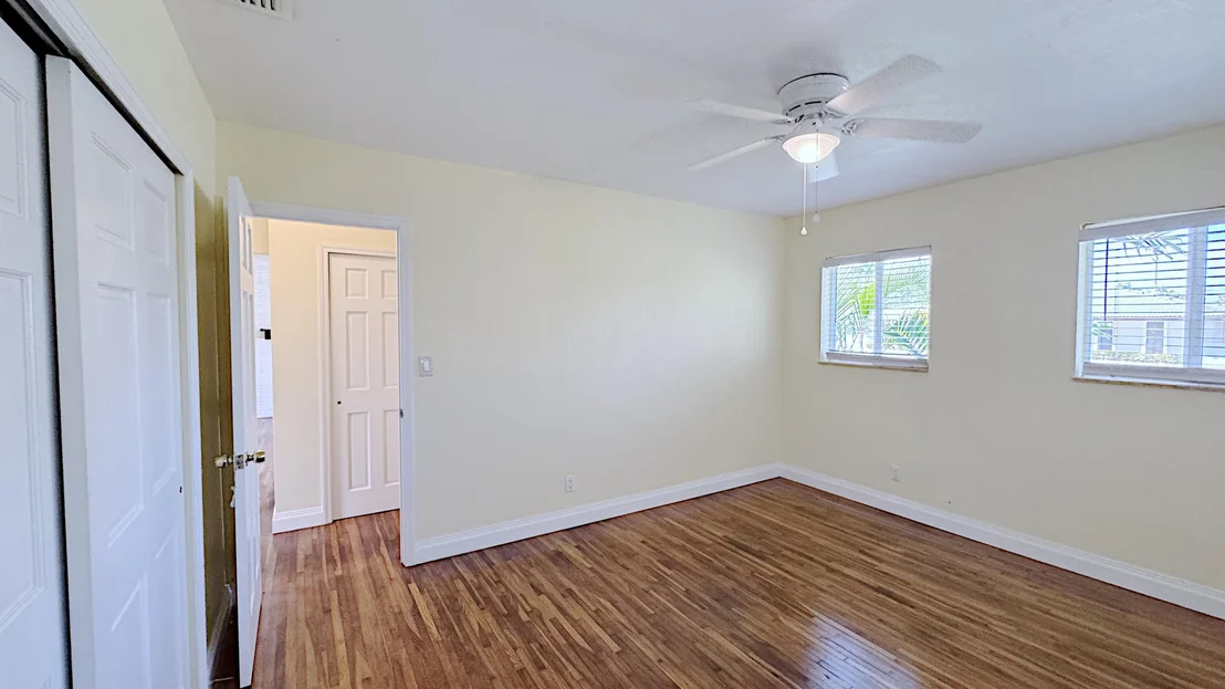 Photo of 222 SE 2nd Terrace