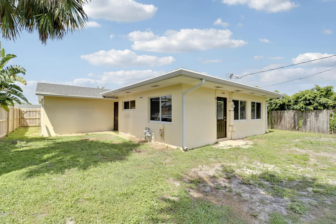 Photo of 532 Riverside Drive