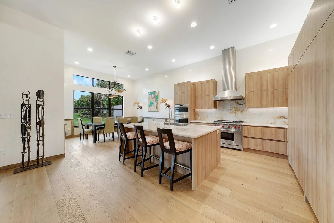 Photo of 9223 Mountain Pine Grove