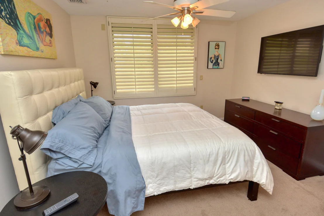 Photo of 318 NE Golfview Circle