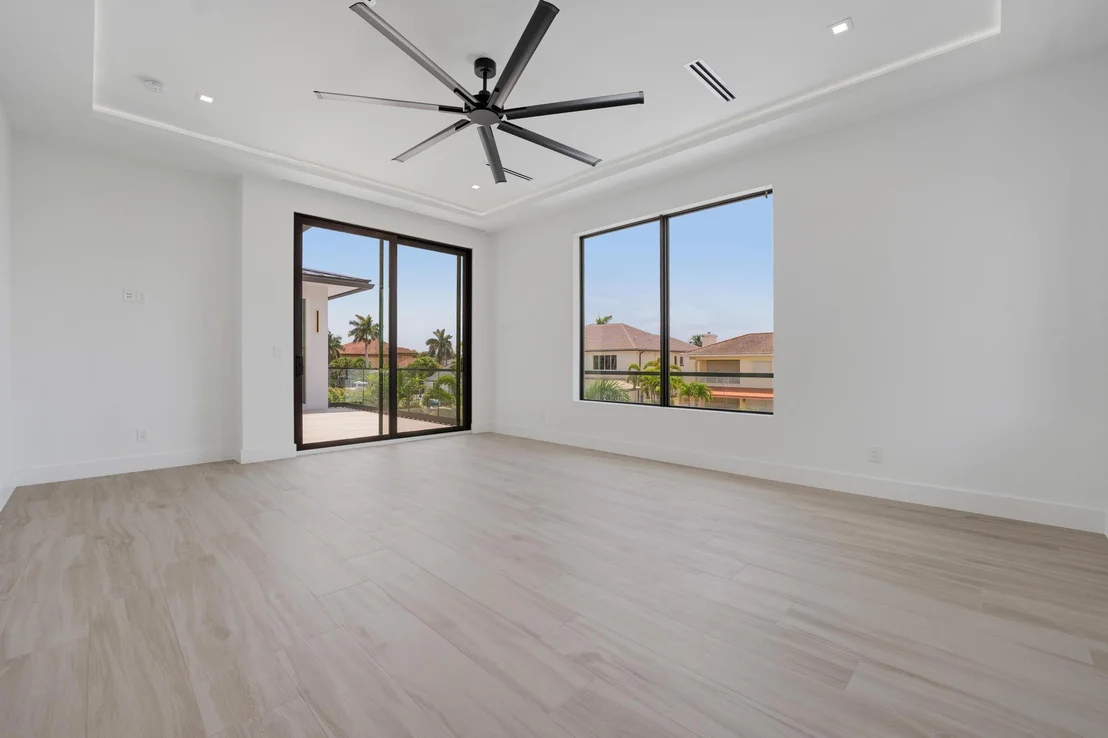 Photo of 948 Banyan Drive