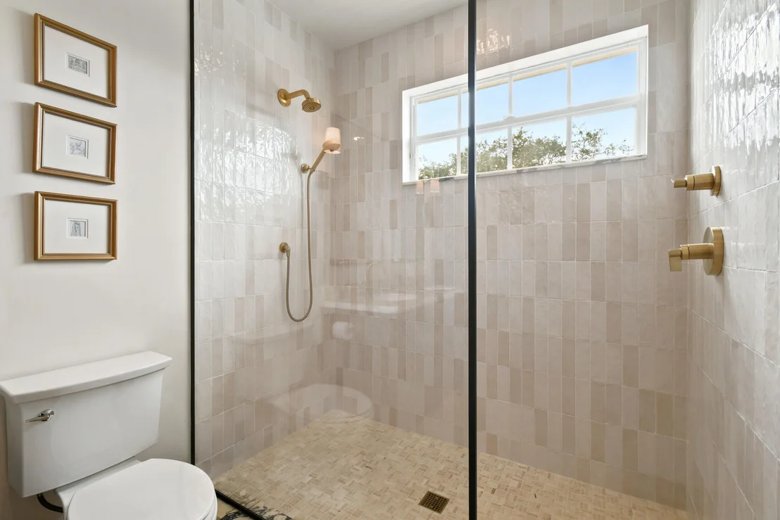 Photo of 213 NEW HAVEN Boulevard