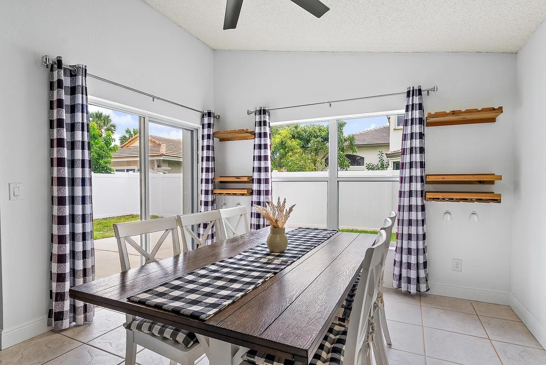 Photo of 4078 Manor Forest Trail