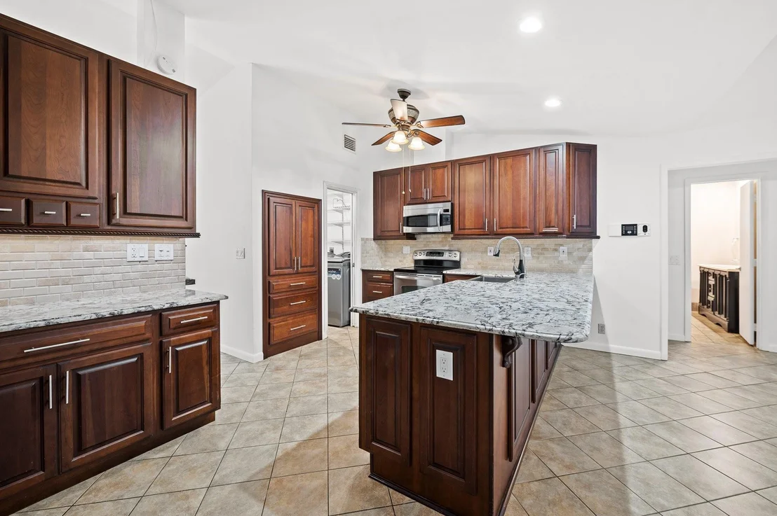 Photo of 41 W Palm Drive