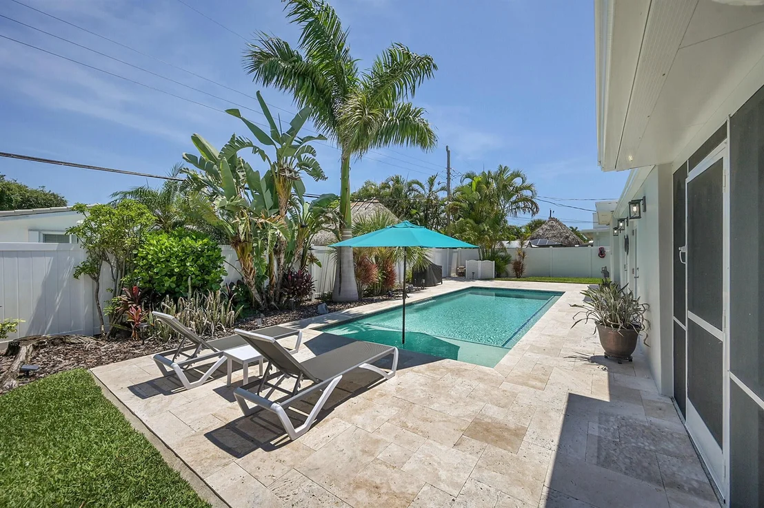 Photo of 2585 SE 6th Street