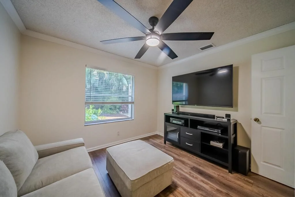 Photo of 5549 Descartes Circle
