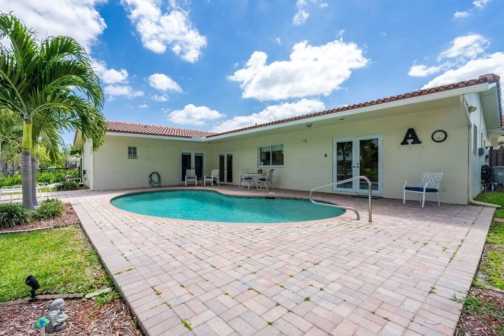 Photo of 571 SE 12th Street