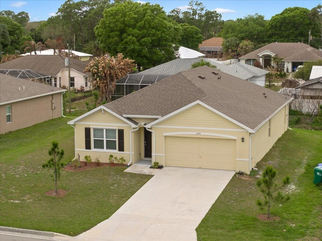 Photo of 1072 Roseland Road