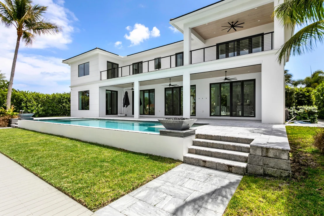 Photo of 619 Riverside Road