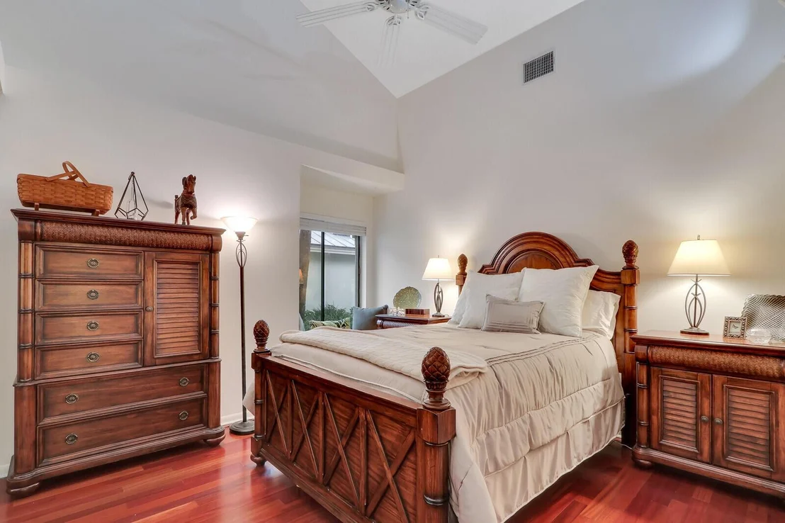 Photo of 408 River Edge Road