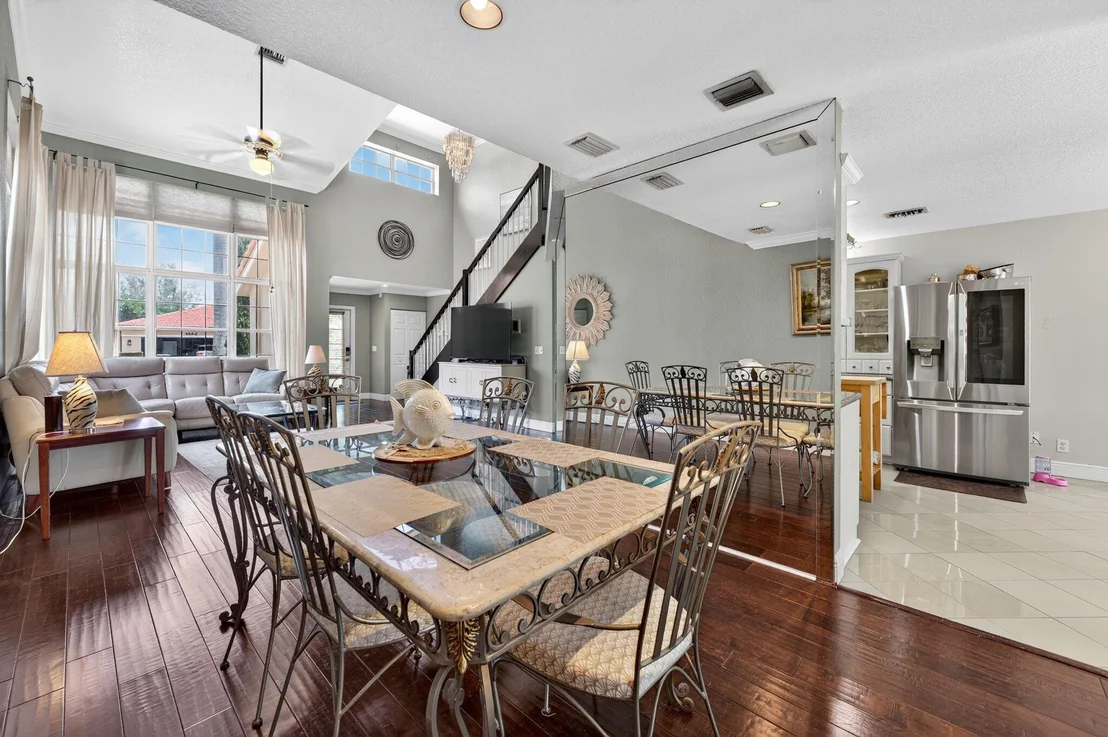 Photo of 5565 American Circle