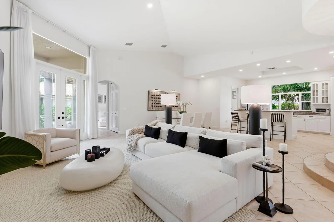 Photo of 950 Greensward Lane