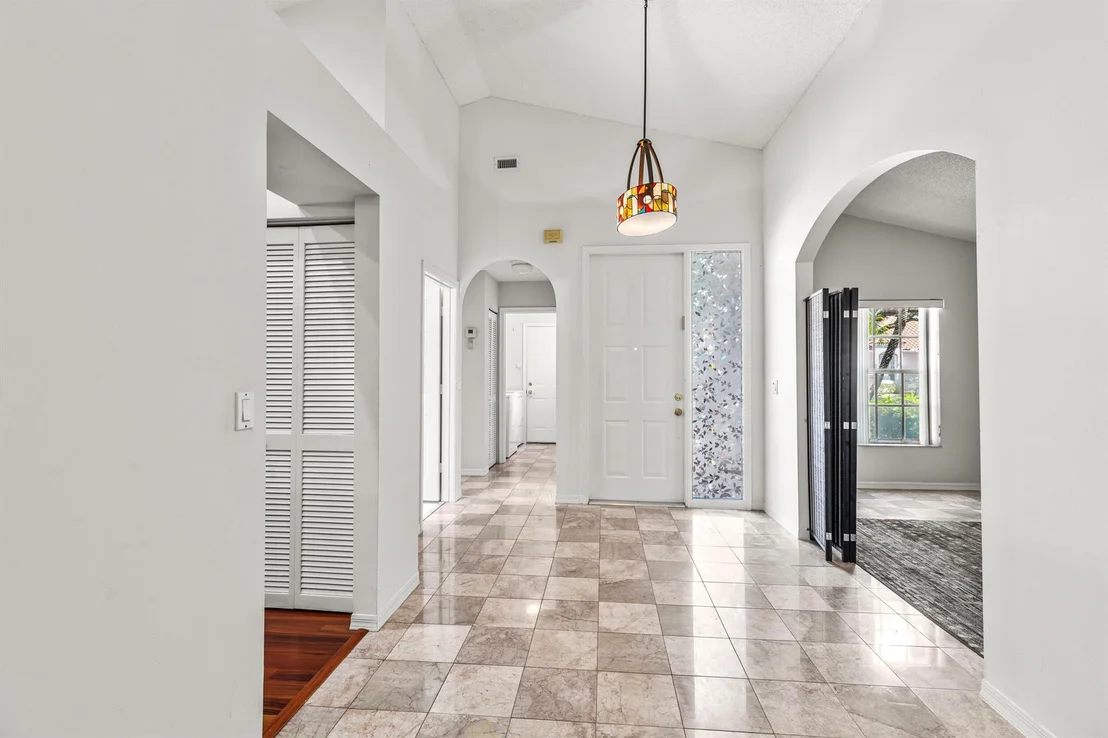 Photo of 5328 Brookview Drive