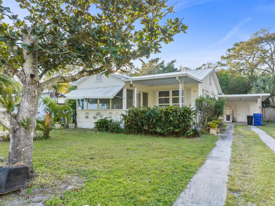 Photo of 1835 24th Avenue