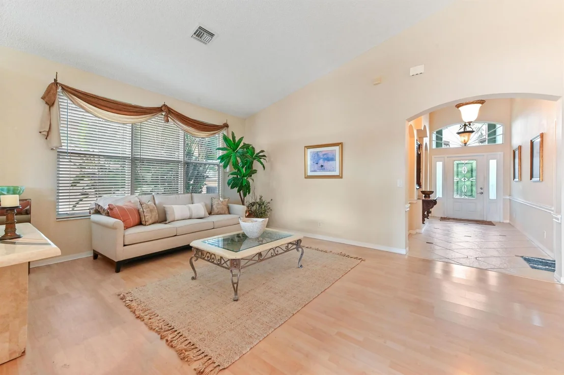 Photo of 9520 Lago Drive