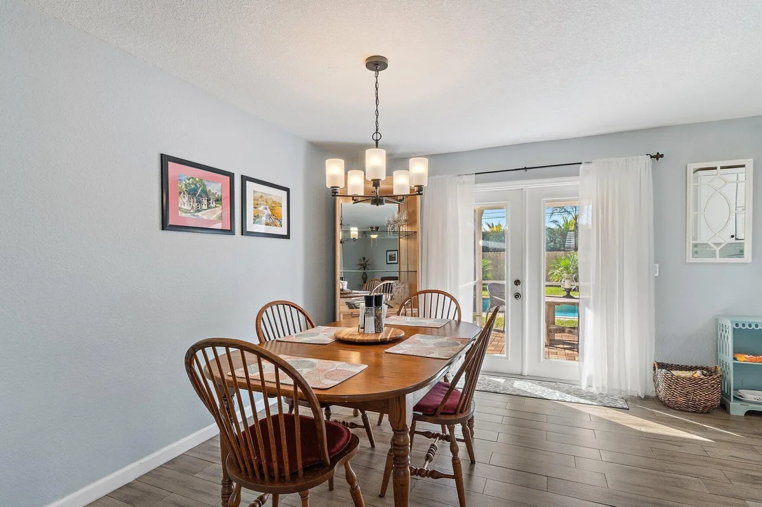 Photo of 372 Franklin Road