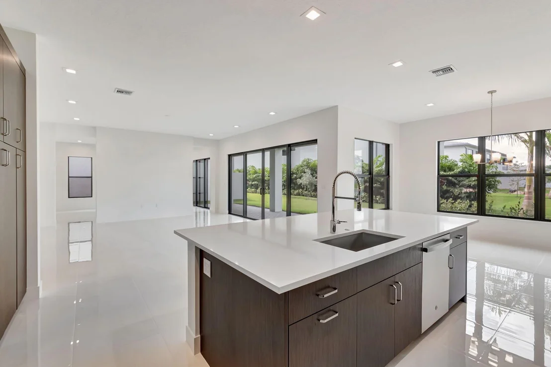 Photo of 9436 Riverside Park Drive