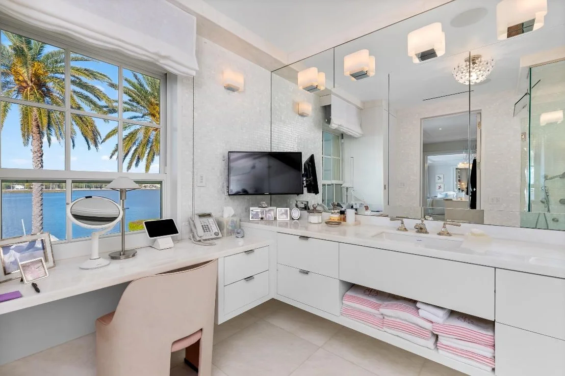 Photo of 631 Island Drive