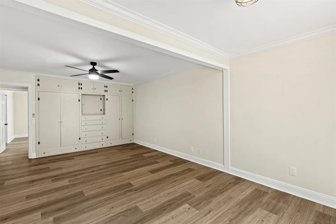Photo of 333 SW Manor Drive